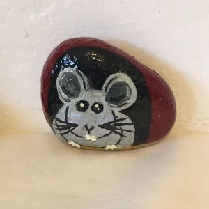 Mouse Looking Out The Hole Paper Weight